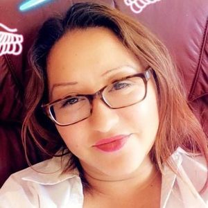 Meet your Posher, Gloria